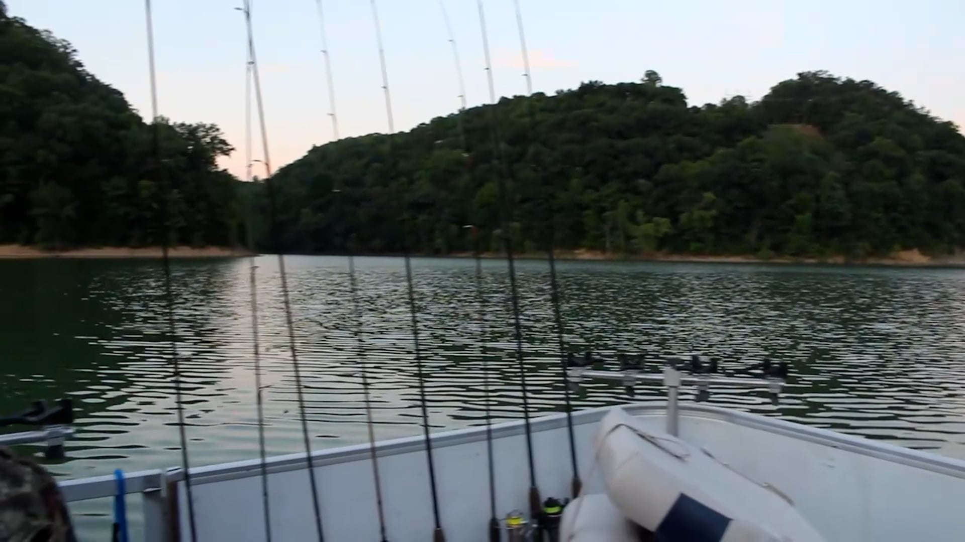 Aaron Outdoors - Season 6 - Episode 1 - Green Light Crappie Fishing