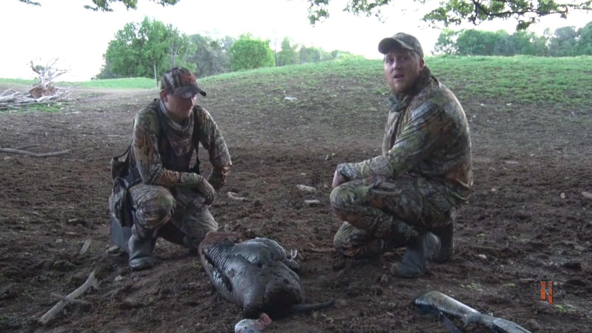 Aaron Outdoors - Baggin' Birds