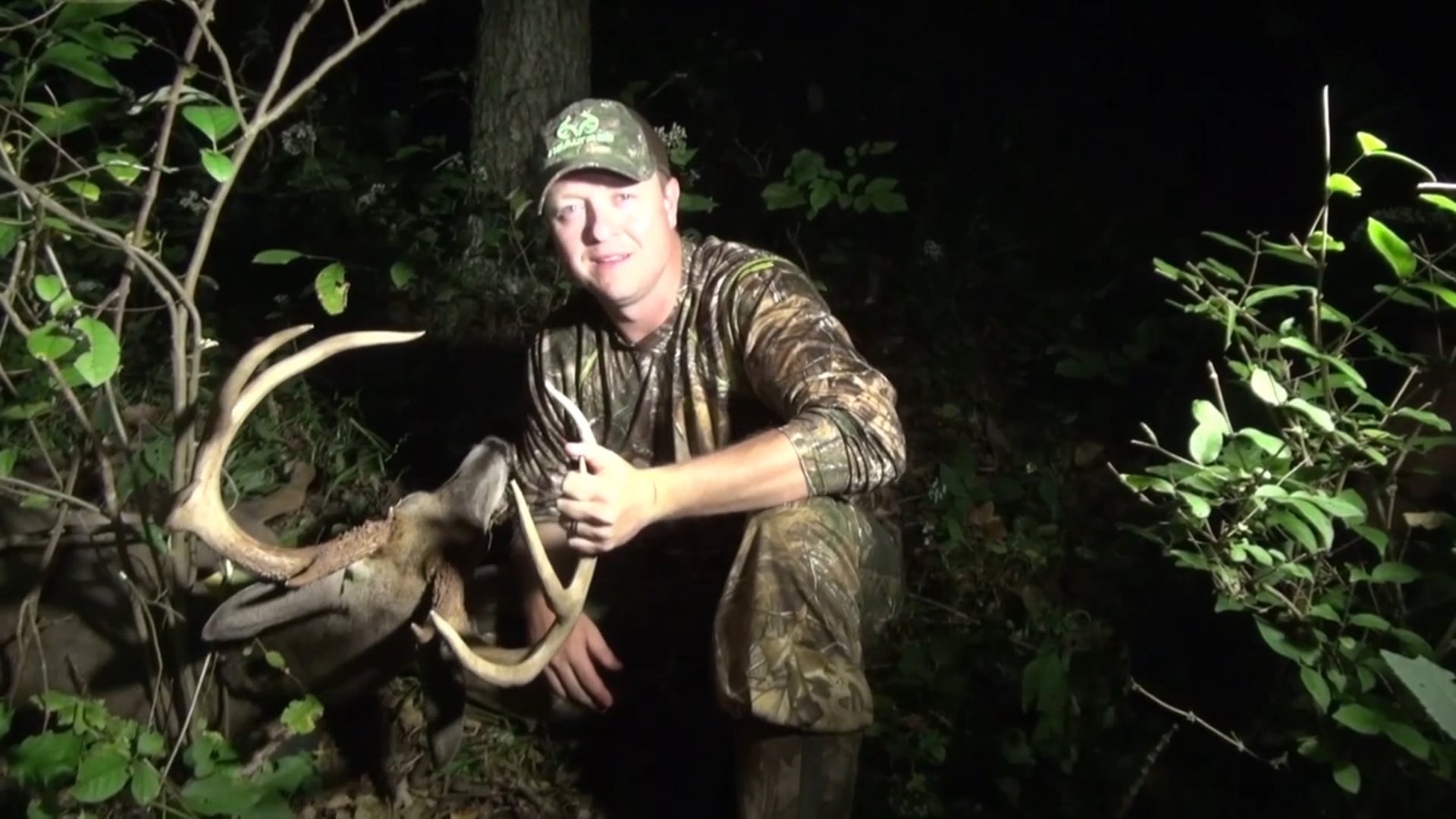 8 Up With It Outdoors - Kentucky Whitetail Hunt