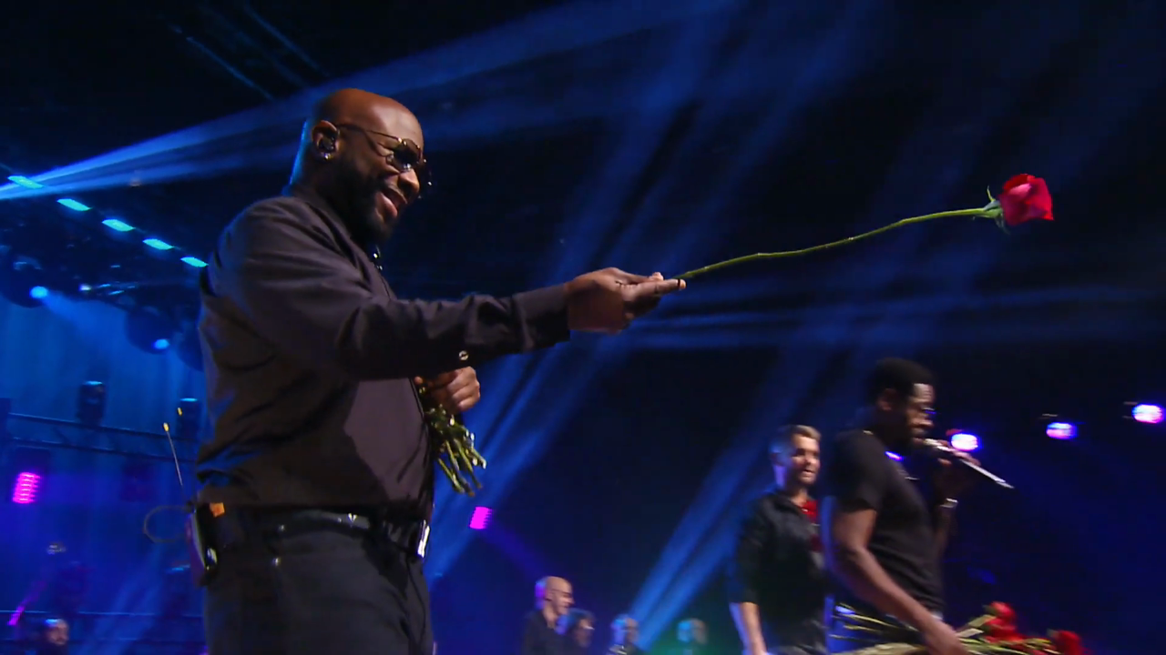 'I’ll Make Love To You' by Boyz II Men & Brett Young - CMT Crossroads