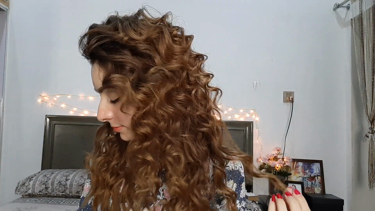 10 Easy Hairstyles for Curly Hair