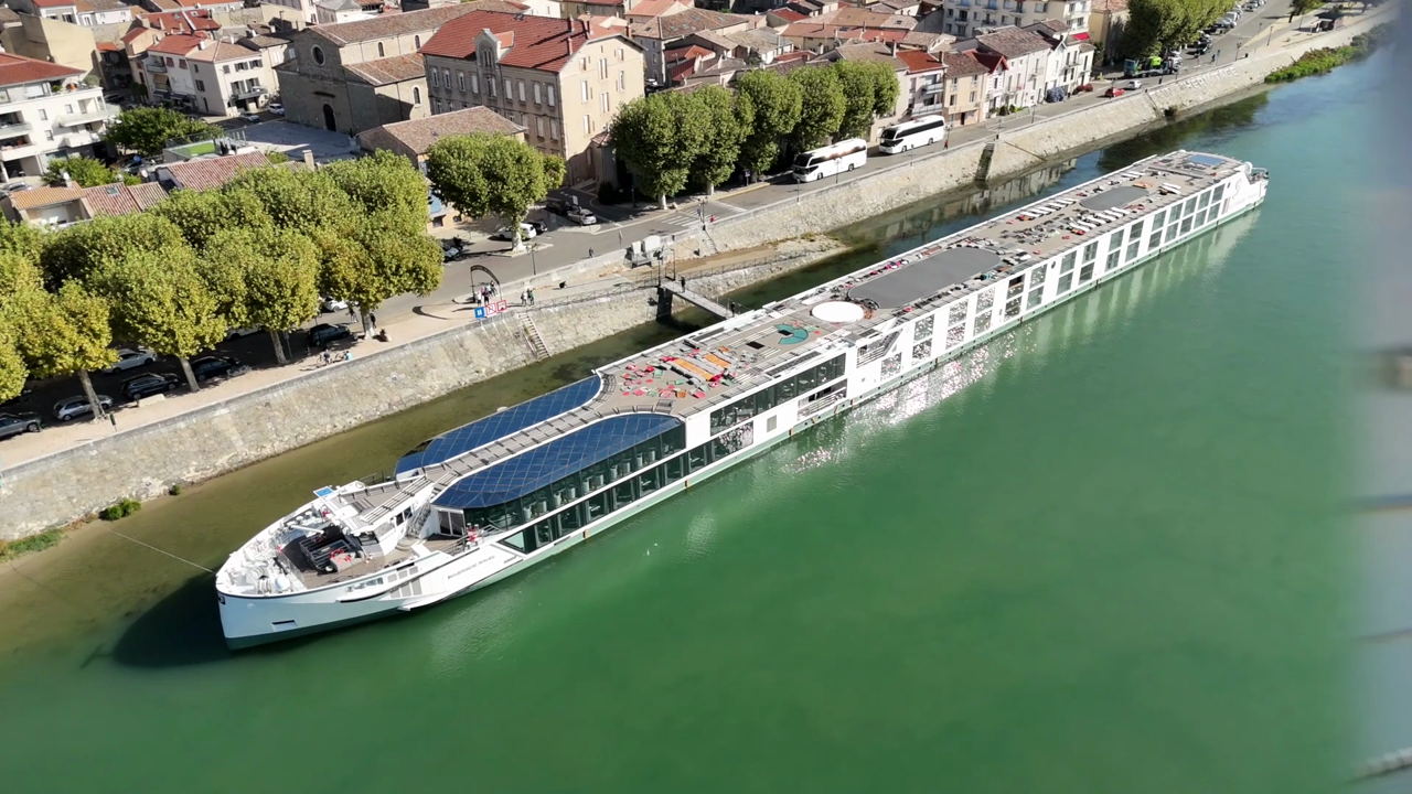 Traveling with Denella Ri'chard — S4E2: S7 - Ep2 - Riverside, France